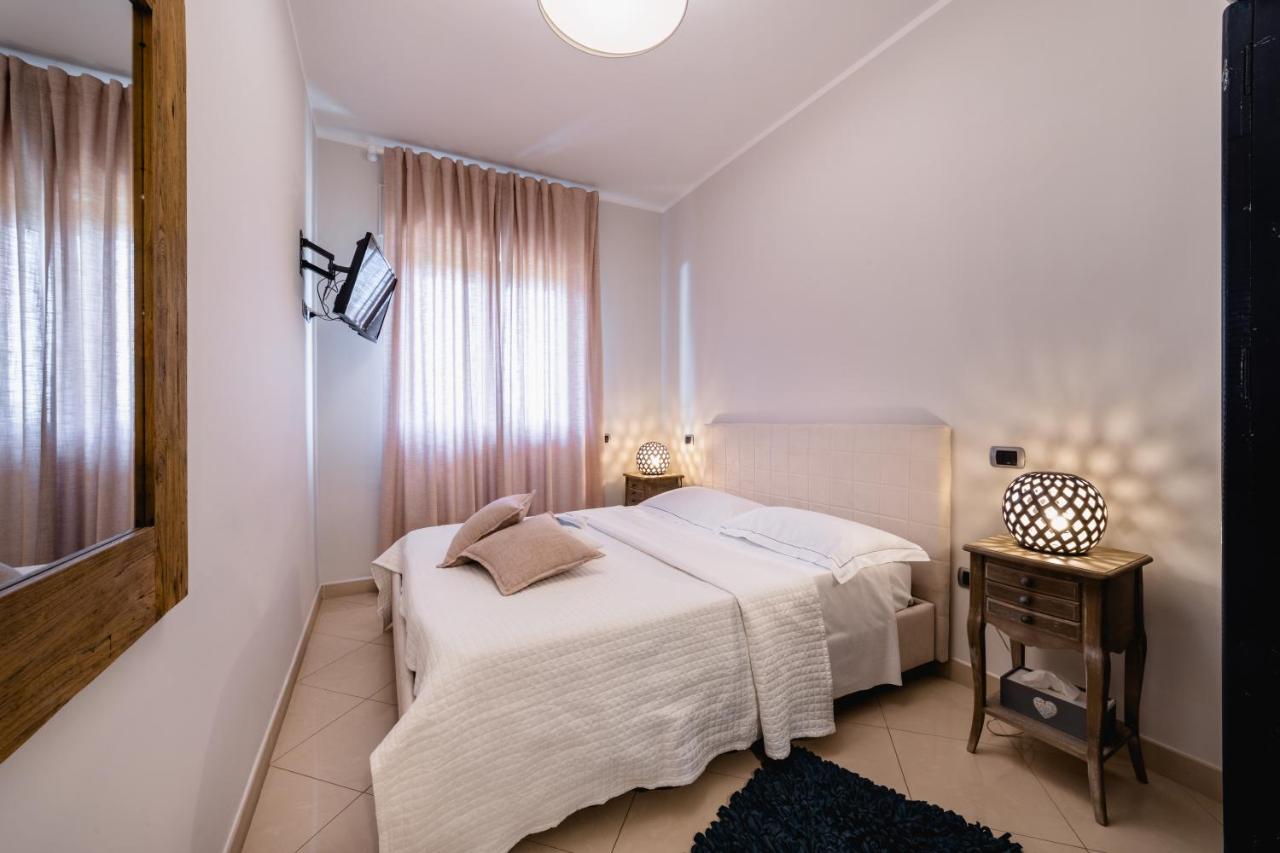 Love & Fama Hotel Sabaudia Dış mekan fotoğraf
