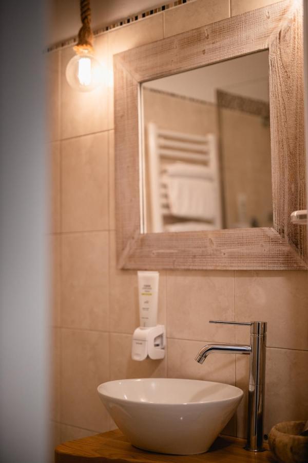 Love & Fama Hotel Sabaudia Dış mekan fotoğraf