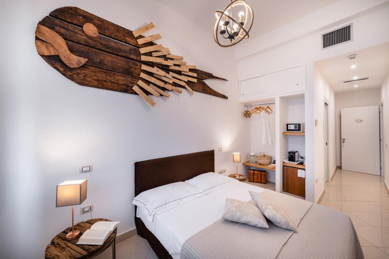 Love & Fama Hotel Sabaudia Dış mekan fotoğraf